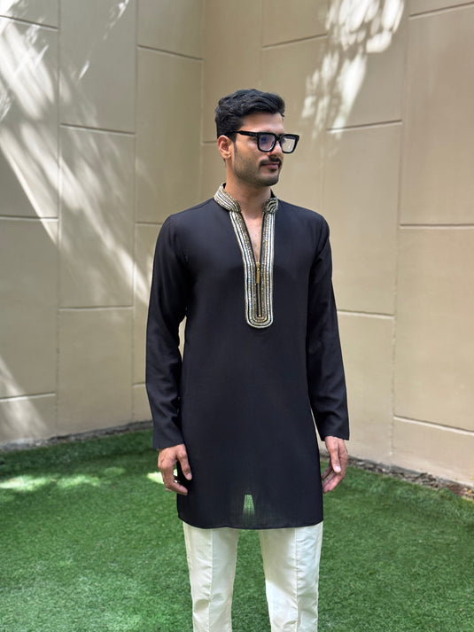 BAGUETTE KURTA BLACK