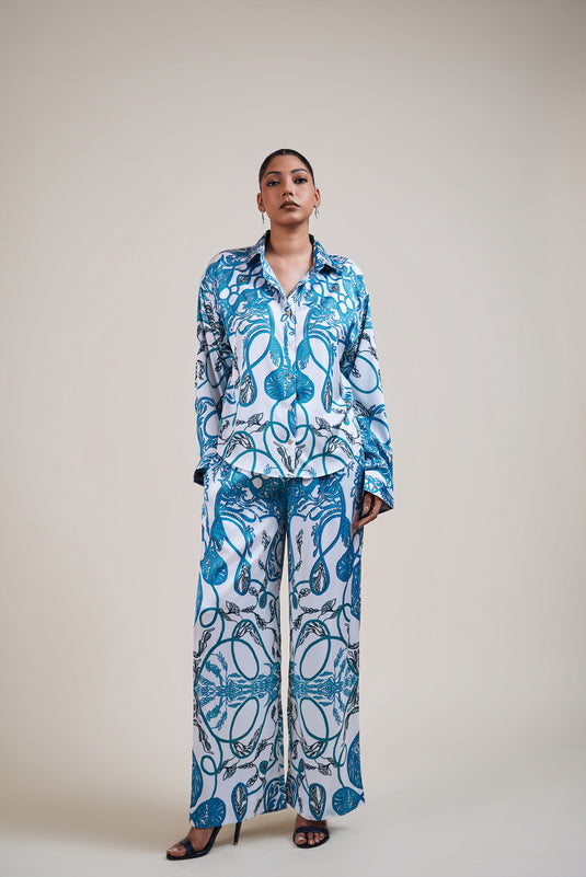 Sometsuke white-emerald vase co-ord