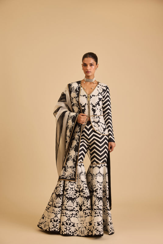 Miraas applique sharara