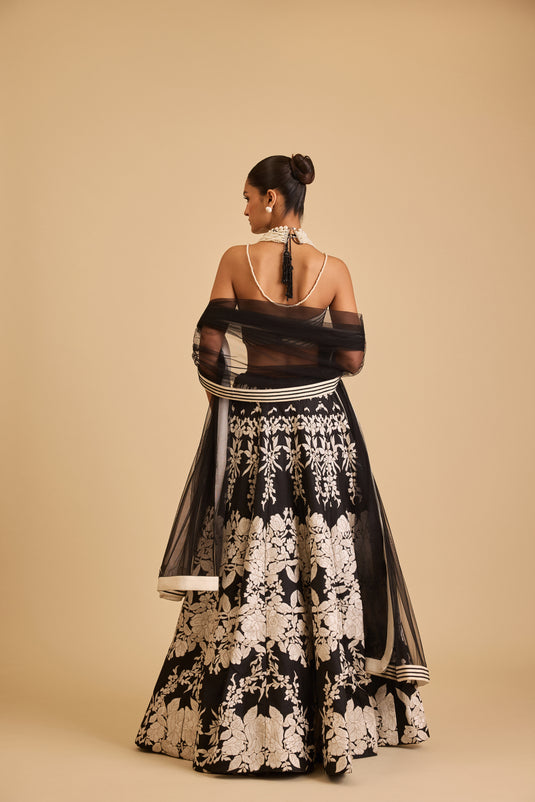 Miraas floral lehenga
