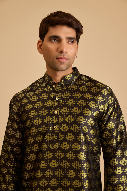 Miraas green lotus print kurta