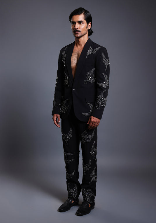 CF necklace suit black