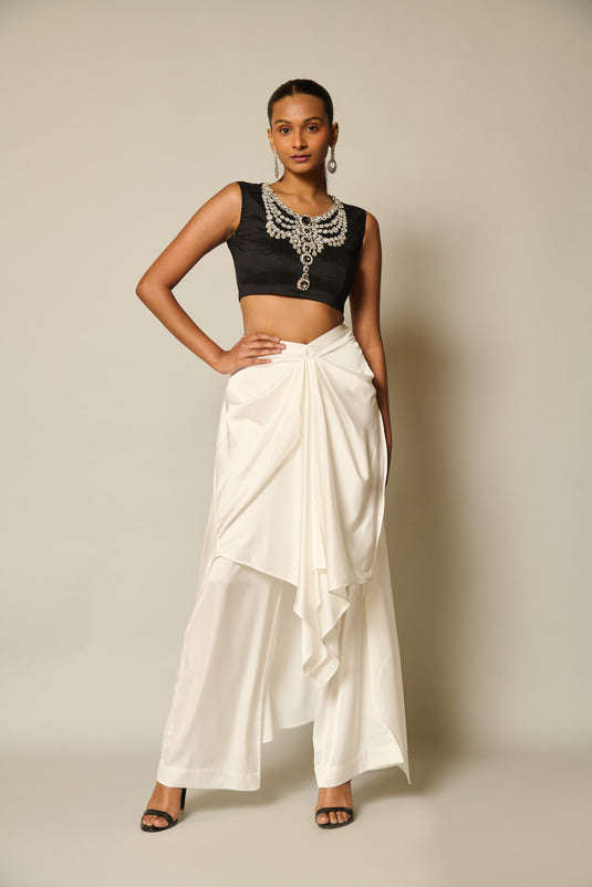 checkmate Necklace blouse