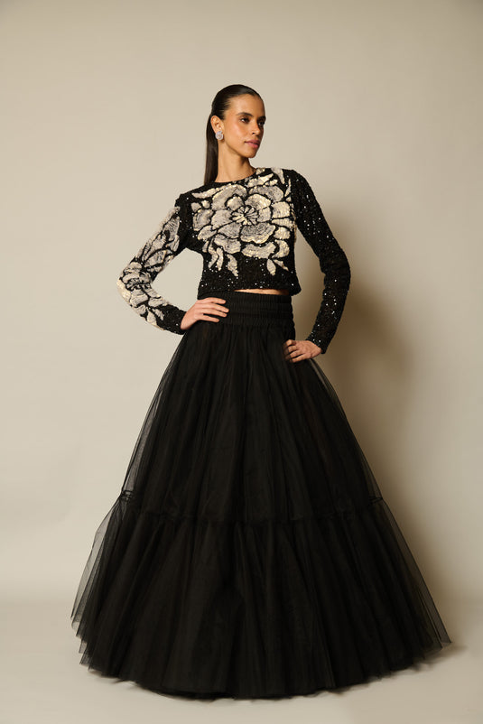 checkmate Black-ivory sequin floral top