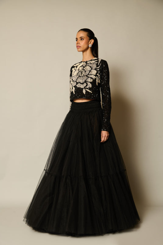 checkmate Black-ivory sequin floral top