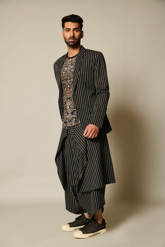 checkmate Pinstriped suit