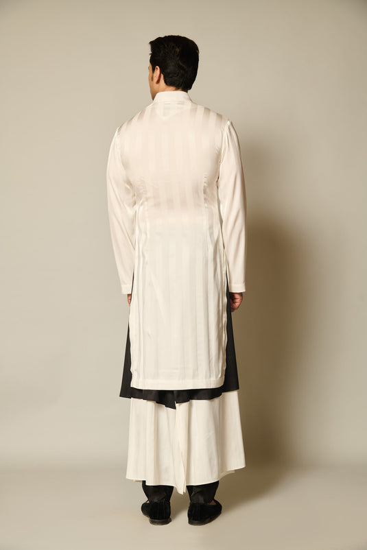 checkmate B&W kurta-sherwani