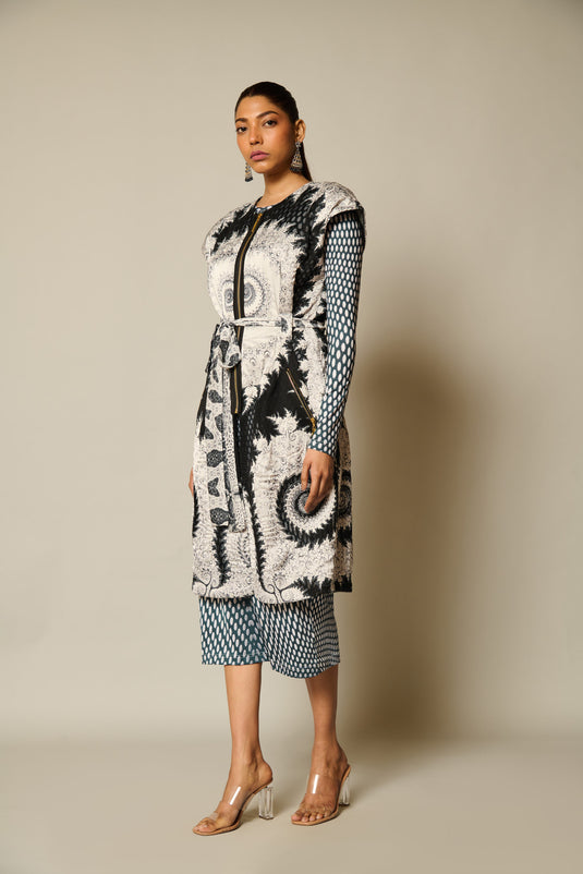 Digital spine kimono jacket