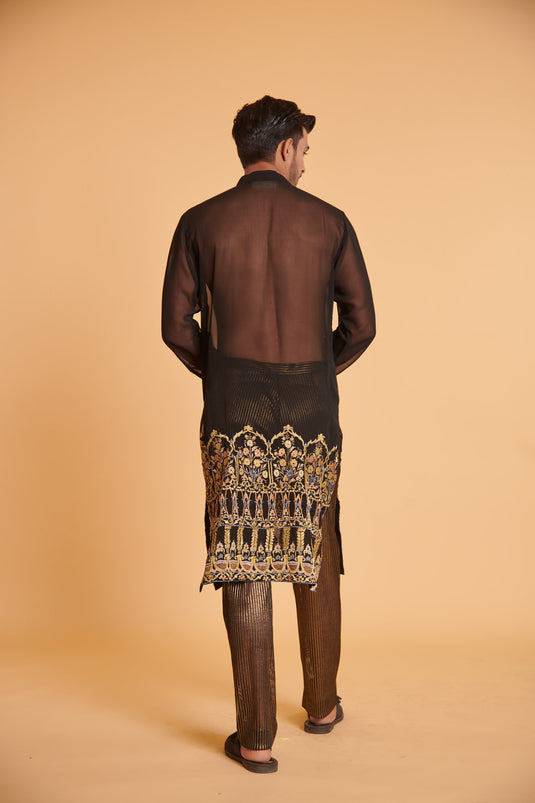 husn Noir aari traditional casual