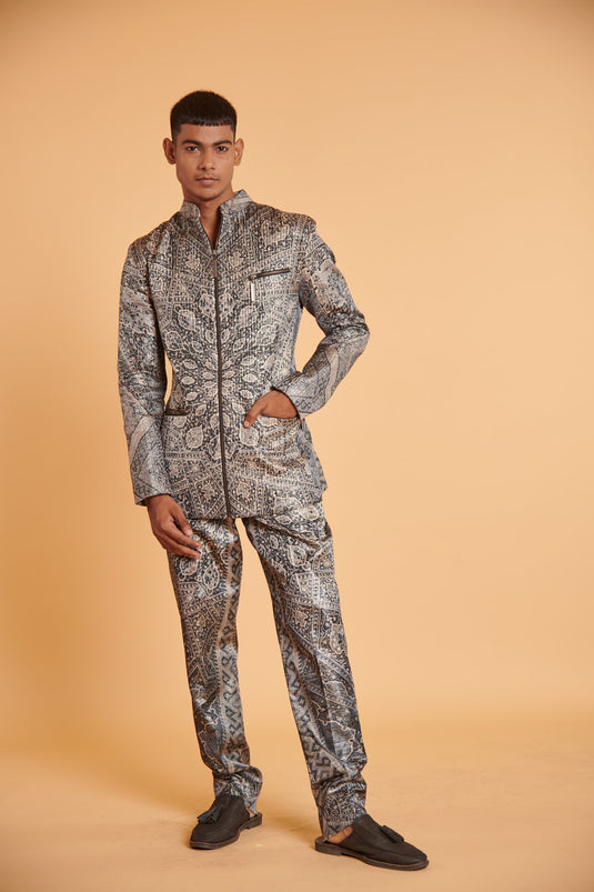 husn Mughal arian traditional