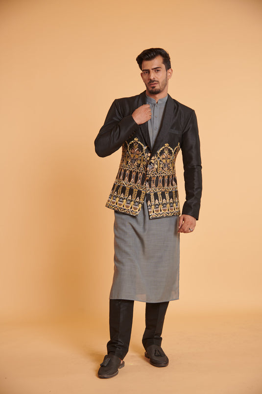 husn Noir gilded glam aari traditional