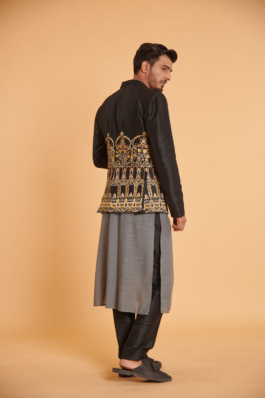 husn Noir gilded glam aari traditional
