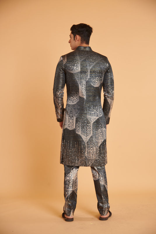 husn Mughal arian glass traditional formal