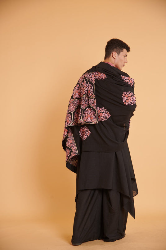 husn Noir blush aari drape