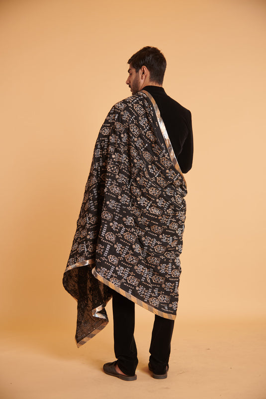 husn Noir ultra luxe traditional formal