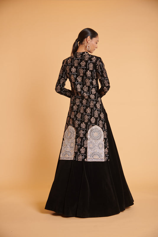 husn Noir ultra luxe glam window traditional formal