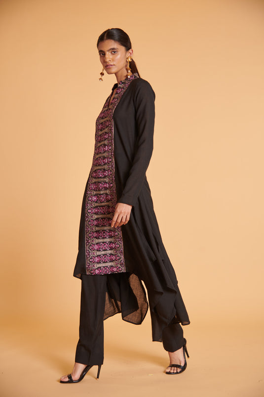 husn Noir grape draped traditional casual