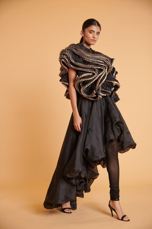 husn Noir bauble modern