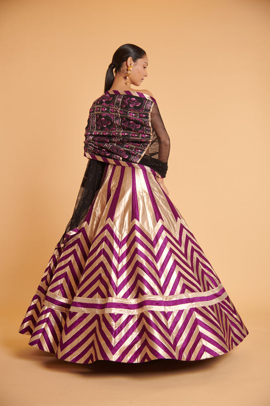 husn Grape gilded metallica chevron tradition