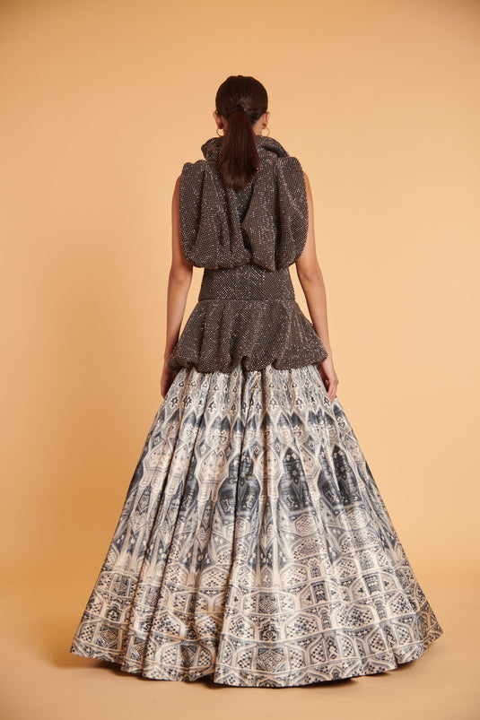 husn Gunmetal glam mesh structural bauble