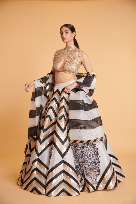 husn B&W gilded glam metallica chevron tradition