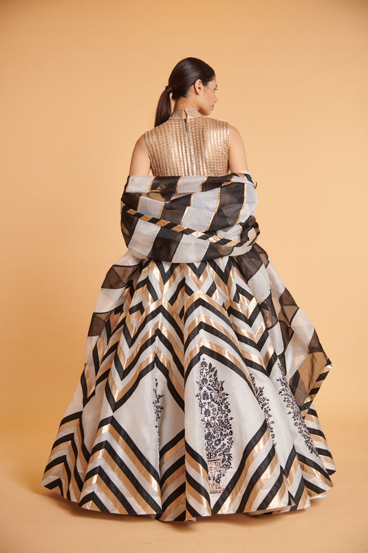 husn B&W gilded glam metallica chevron tradition