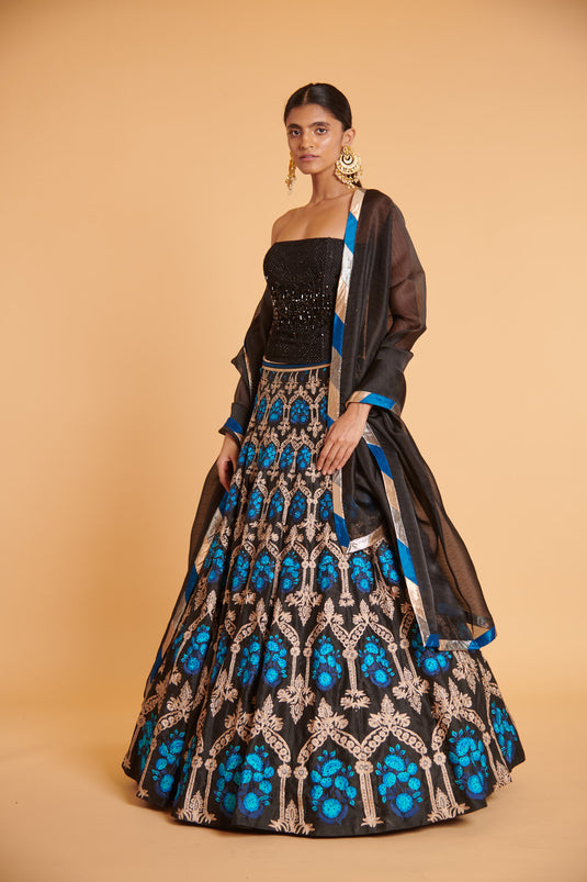 husn Noir cerulean glam mesh aari modern tradition