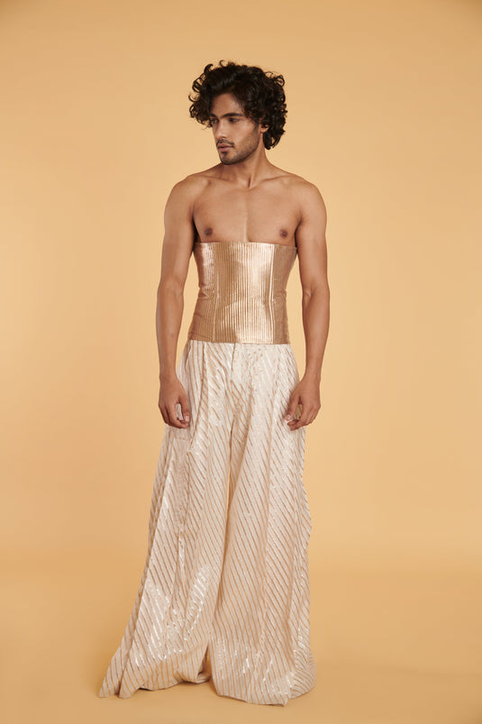 GENERATION GOLD Gilded Hakama him.