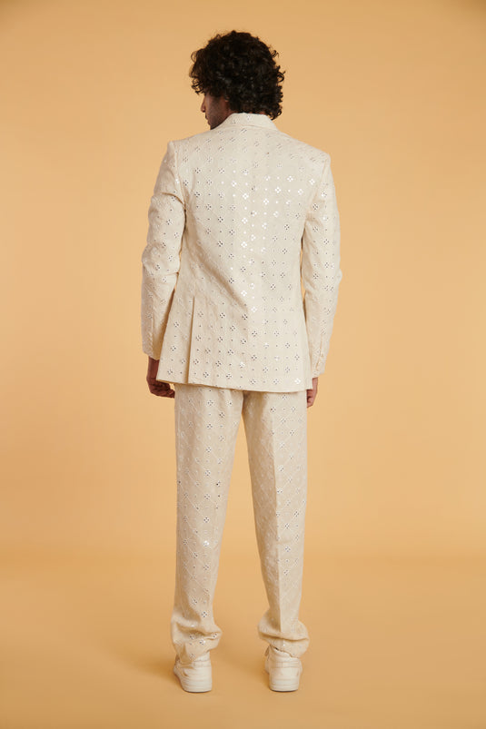 GENERATION GOLD Vanilla reflection nature formal.