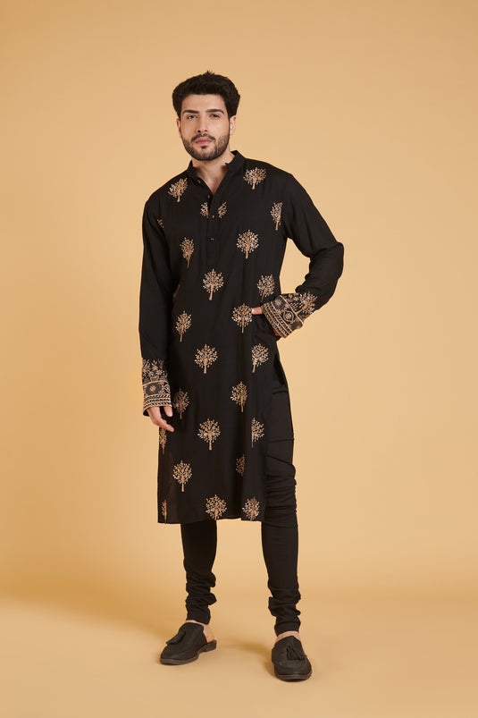 sometsuke Burakku Gorudo Aari Kurta
