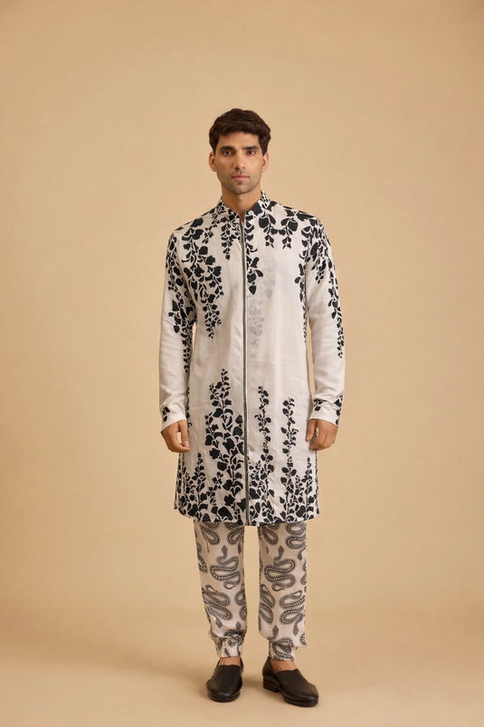 Miraas vine kurta