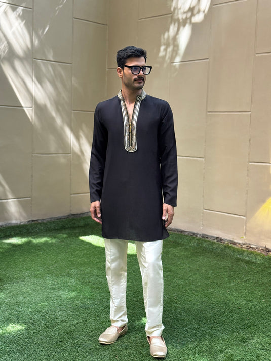 BAGUETTE KURTA BLACK