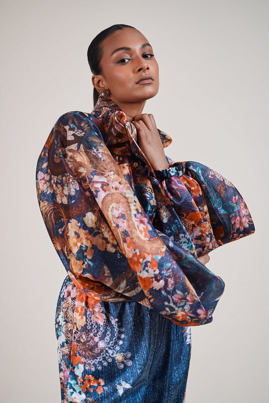 Day blossom bell sleeve shirt