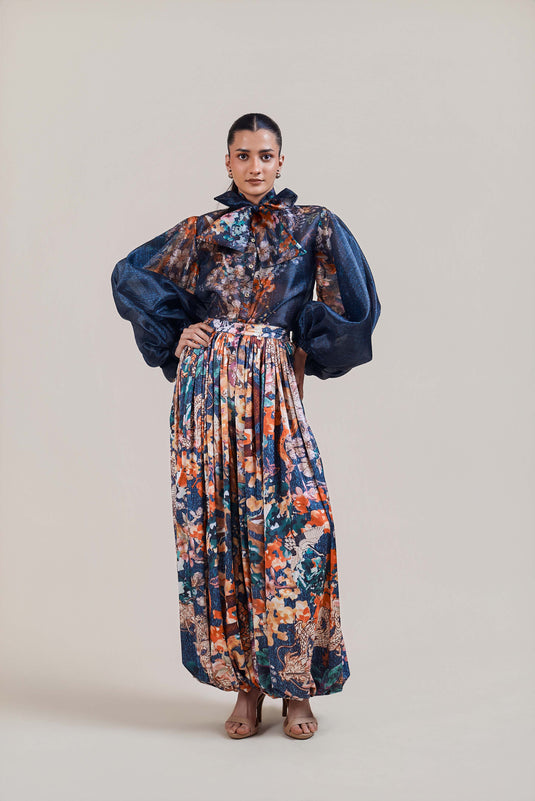Day bloom bell sleeve shirt