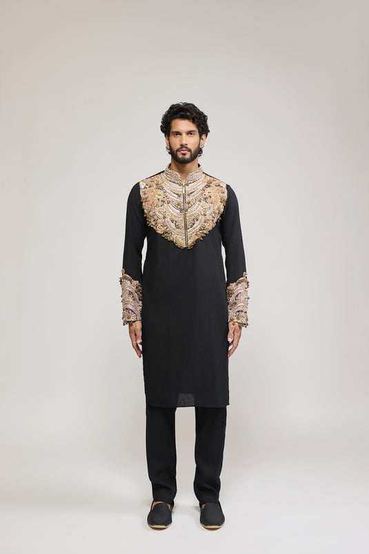 Unapologetic necklace yoke kurta