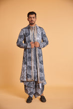 Load image into Gallery viewer, Mughal steel traditional formal drape