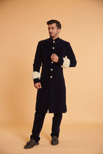 Load image into Gallery viewer, Noir ultra luxe gajra traditional formal