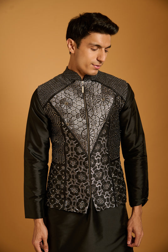 Trifecta black crystal bandi