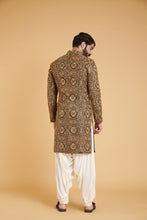 Load image into Gallery viewer, Burakku Gorudo Glam Traditional Jacket