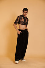 Load image into Gallery viewer, Noir Lace crop.